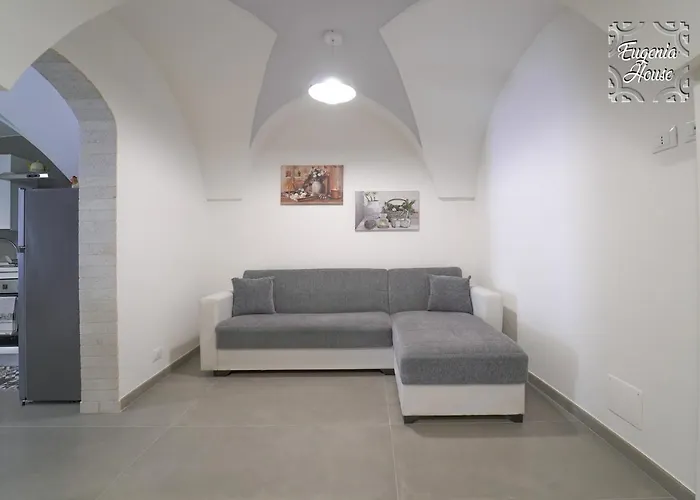 Eugenia House Tatil Evi *